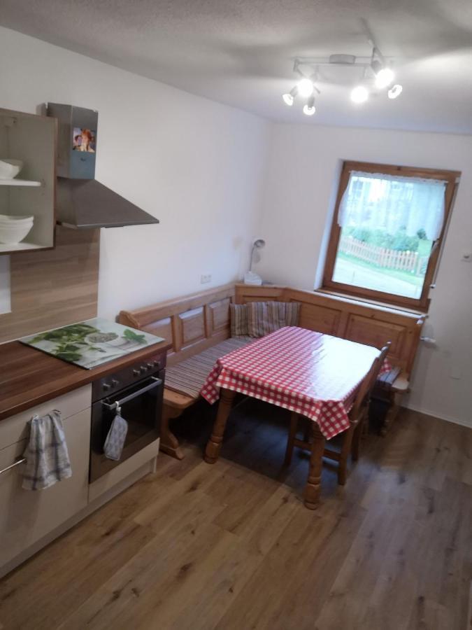 Apartment Auszeit Mit Kueche Viel Ruhe Und Natur Untrasried Extérieur photo